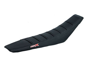 Housse de selle HUSQVARNA TE-TC 05-07 WR-CR-SM 125 06-08 WR 250 06-13 TOP BLACK- SIDE BLACK-STRIPES BLACK (M611-3BBB)